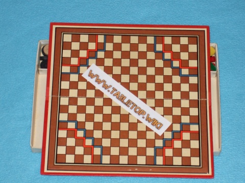 Spiele sammlung alt2 spielbrett5.JPG